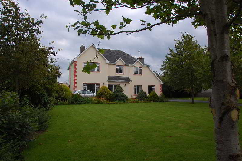 Creg Lodge Claregalway ภายนอก รูปภาพ